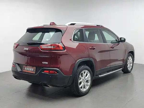 Jeep Cherokee 2016