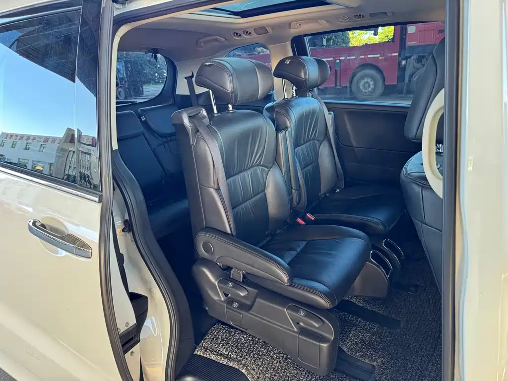 Honda Odyssey 2019 — фото 18