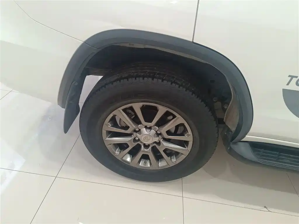 Toyota Fortuner 2019 — фото 26