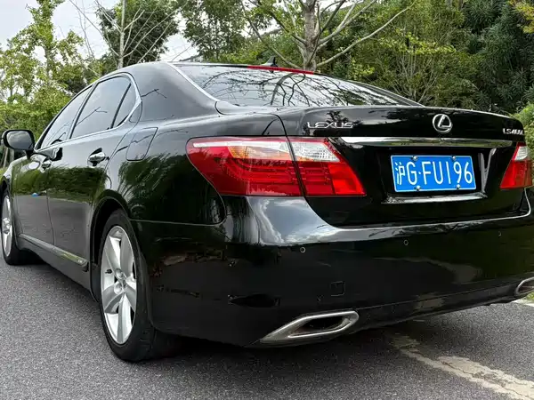 Lexus LS 2010