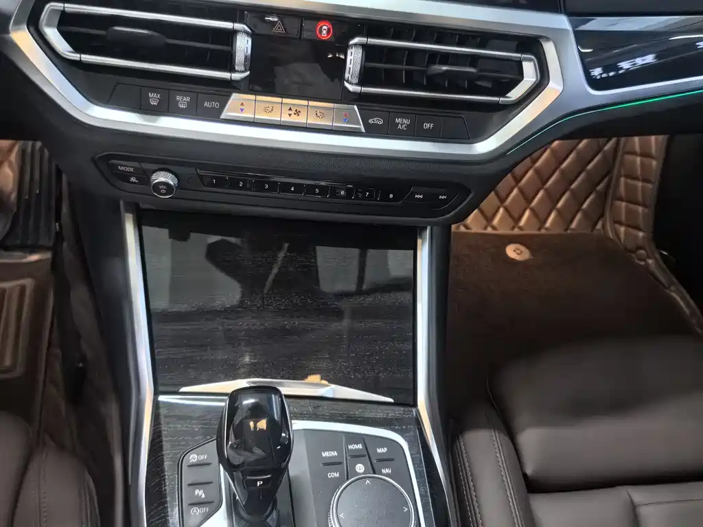 BMW 3 Series 2021 — фото 10