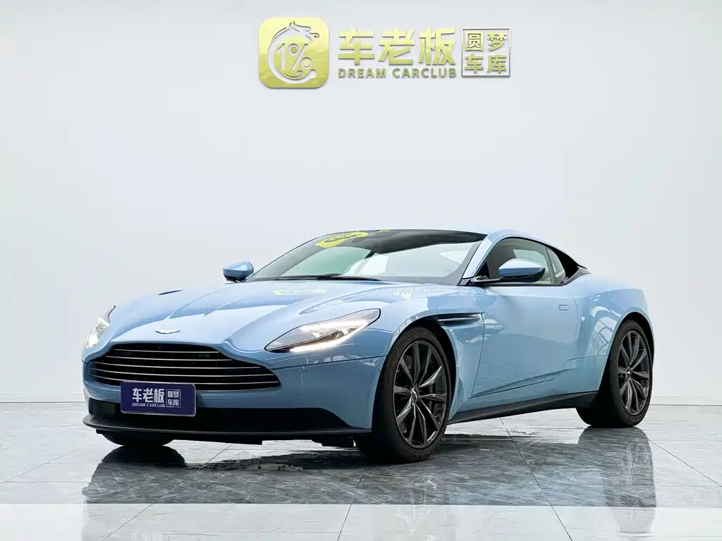 Aston Martin DB11 2020 — фото 1