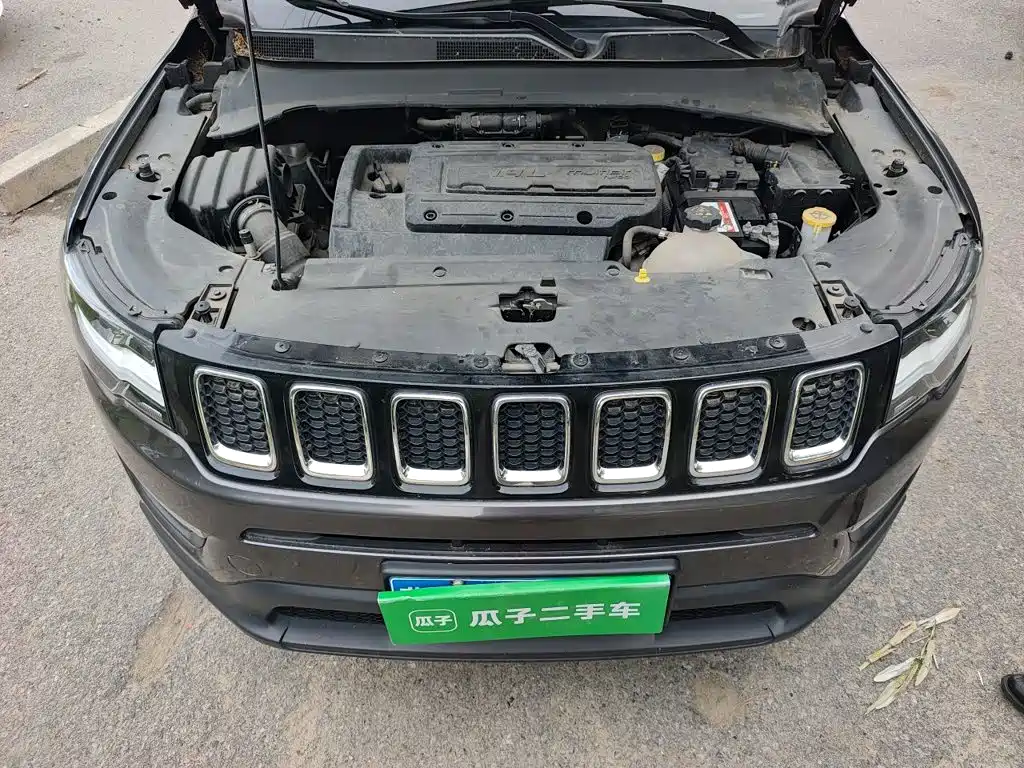 Jeep Compass 2018 — фото 11