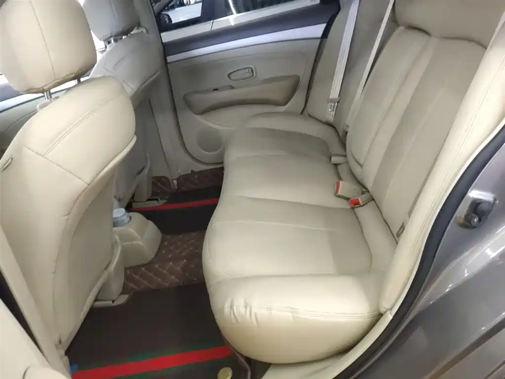 Nissan Sylphy 2016 — фото 17
