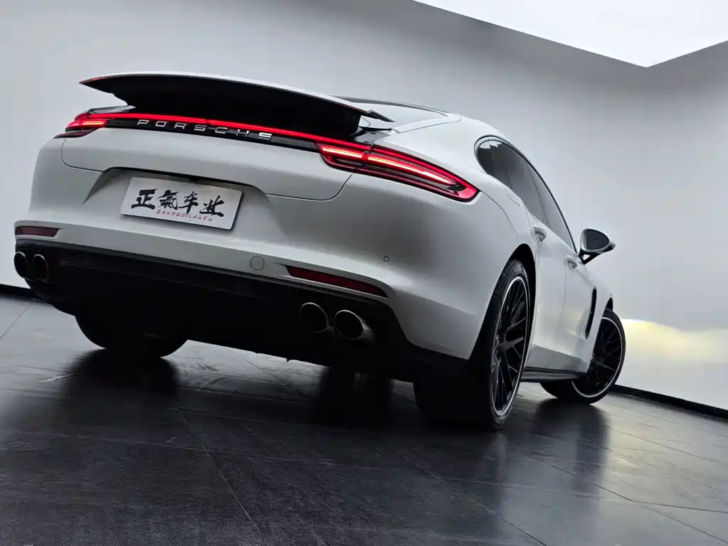 Porsche Panamera 2019 — фото 12