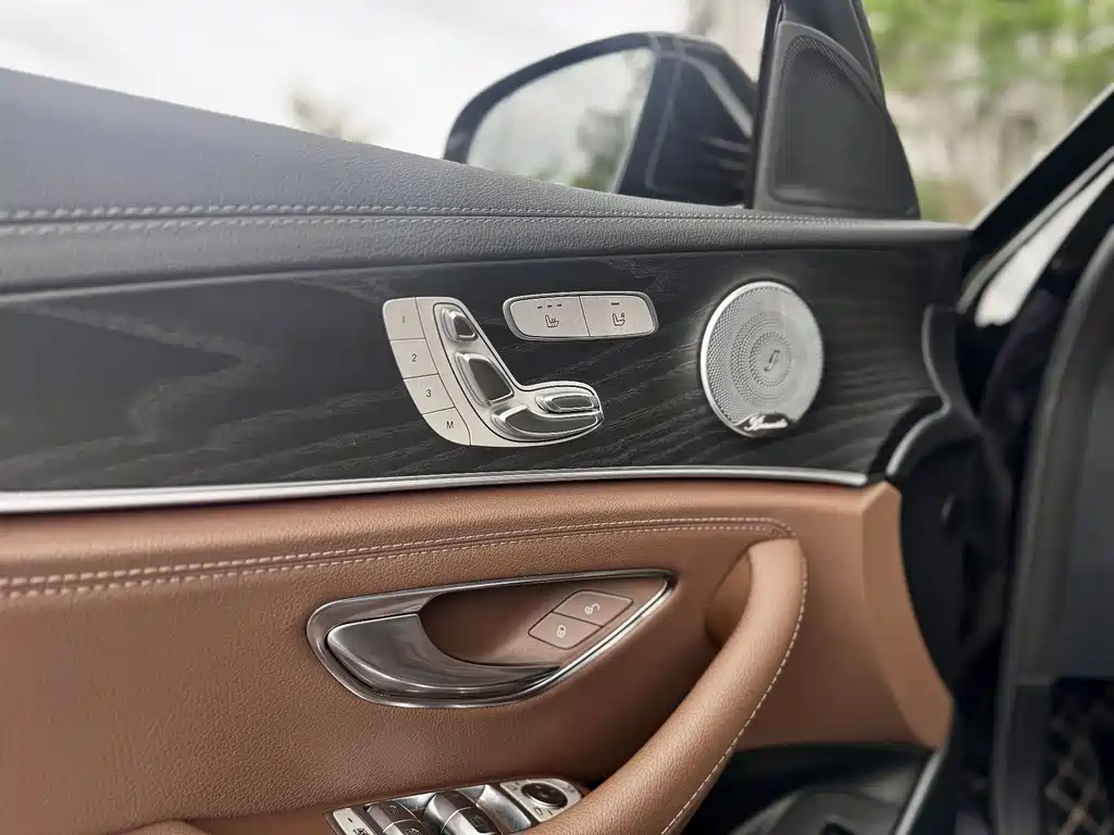 Mercedes-Benz E-Class 2020 — фото 9