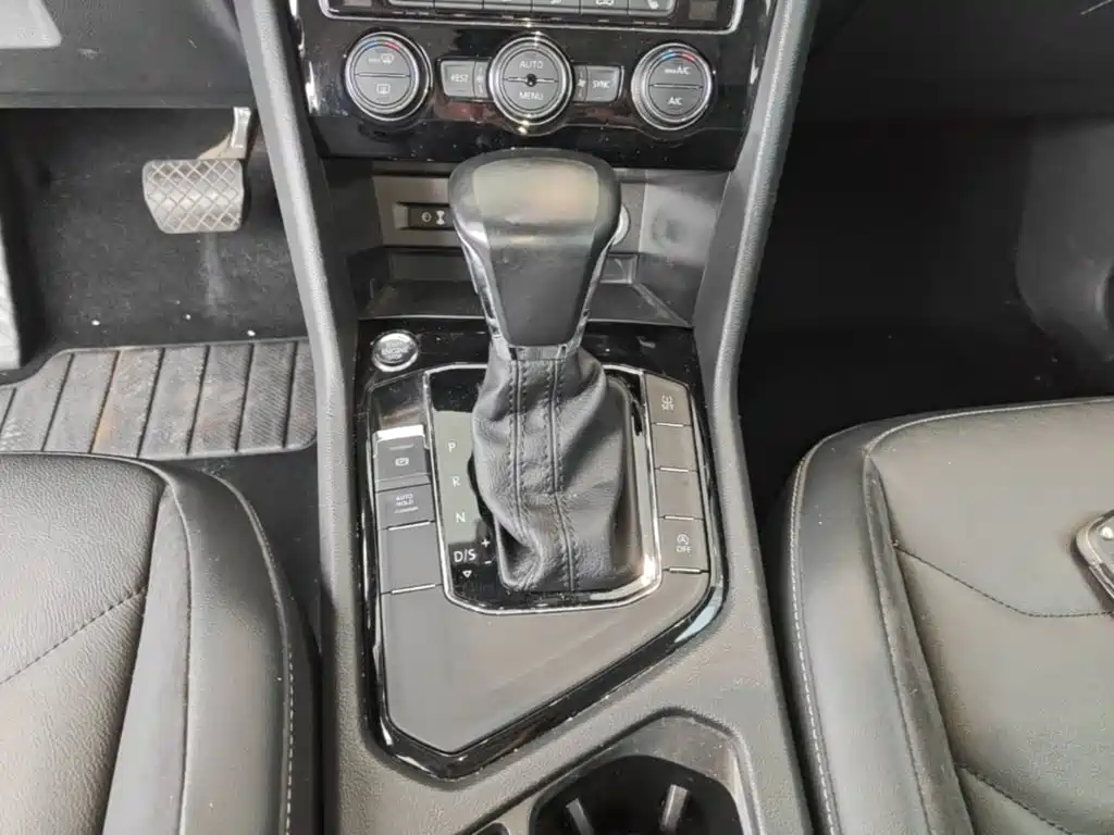 Volkswagen Tiguan L 2017 — фото 14