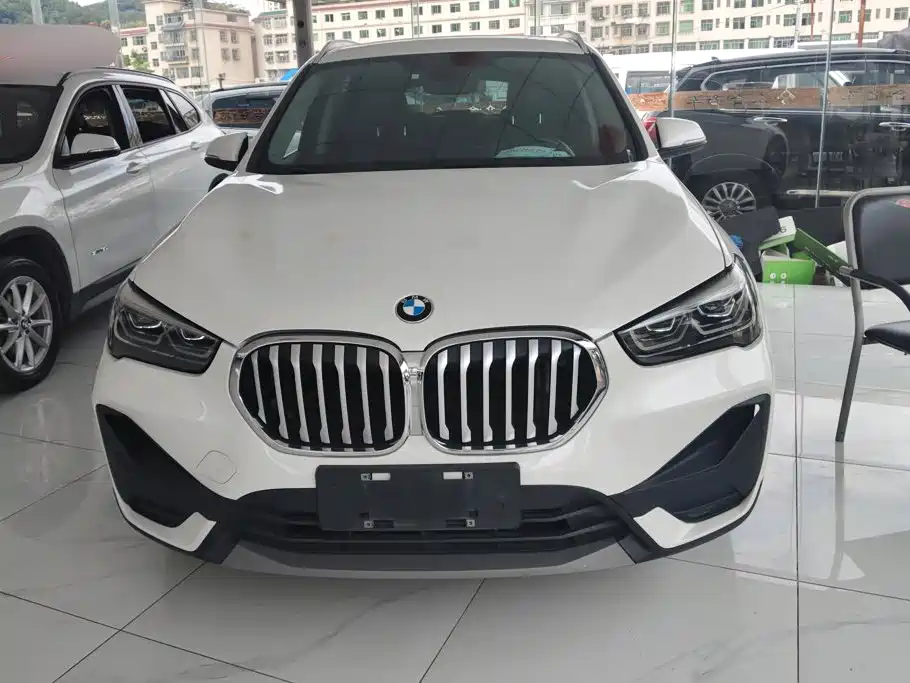 BMW X1 2021 — фото 2