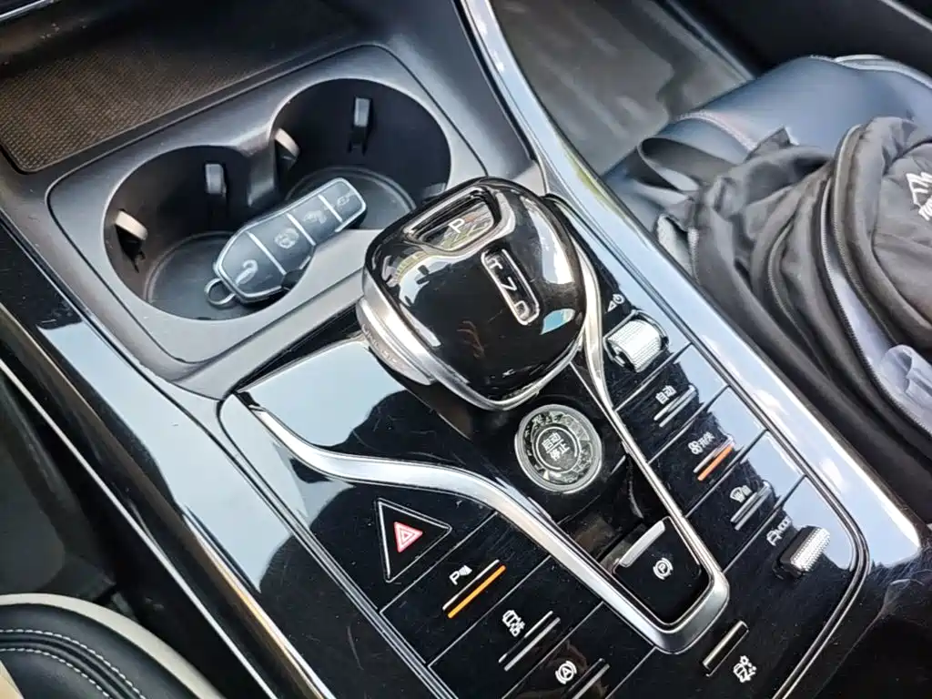 BYD Qin PLUS 2022 — фото 14