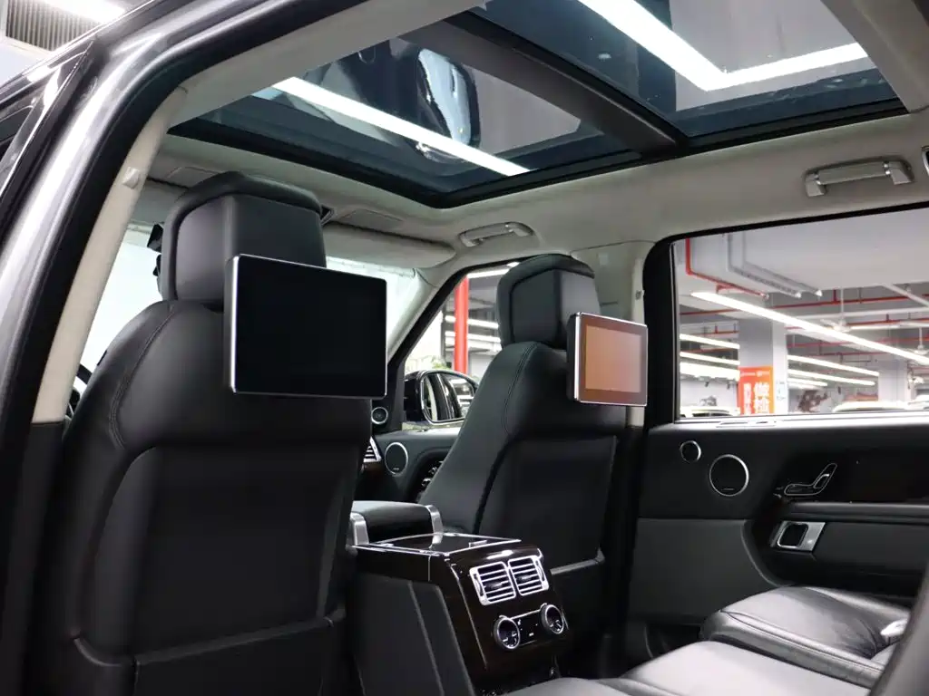 Land Rover Range Rover 2021 — фото 23