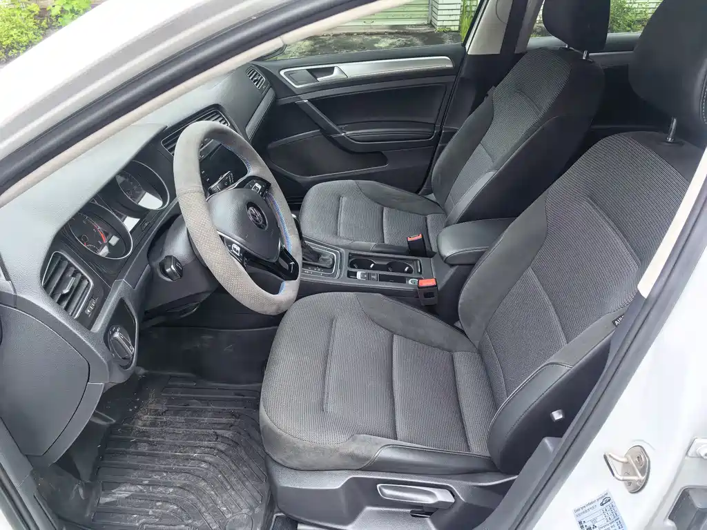 Volkswagen Golf 2020