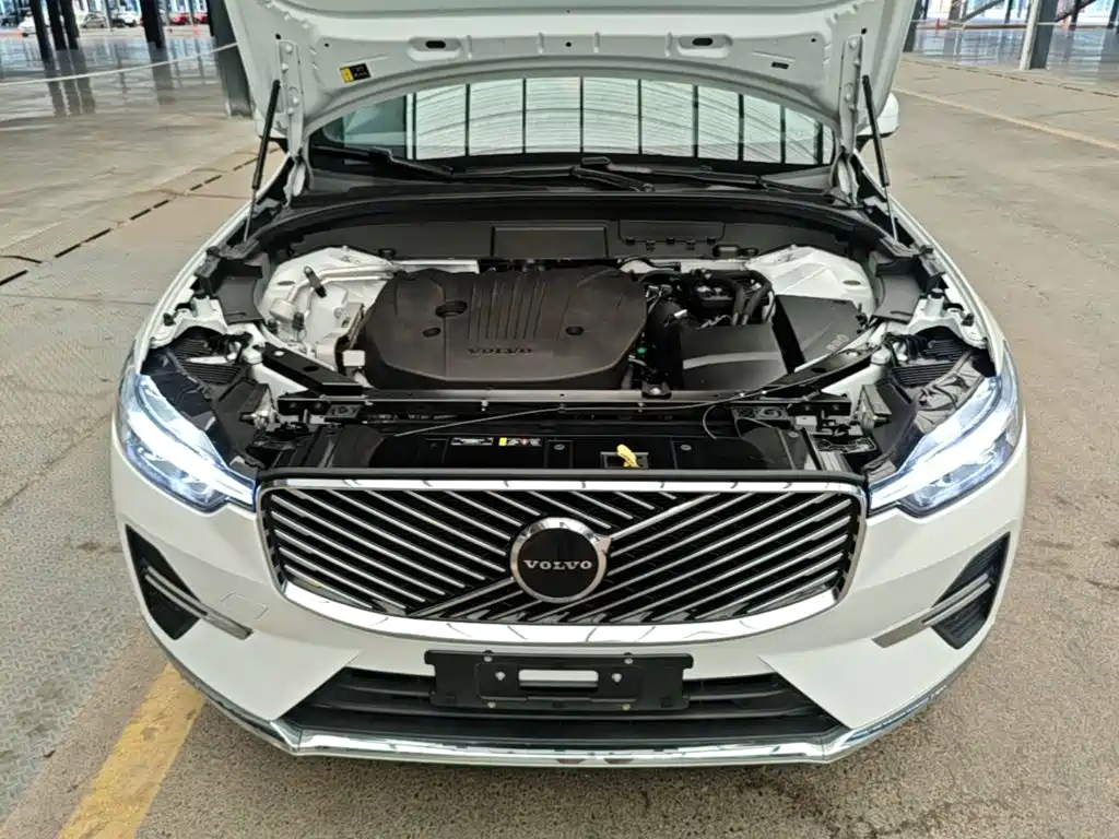 Volvo XC60 2025 — фото 20