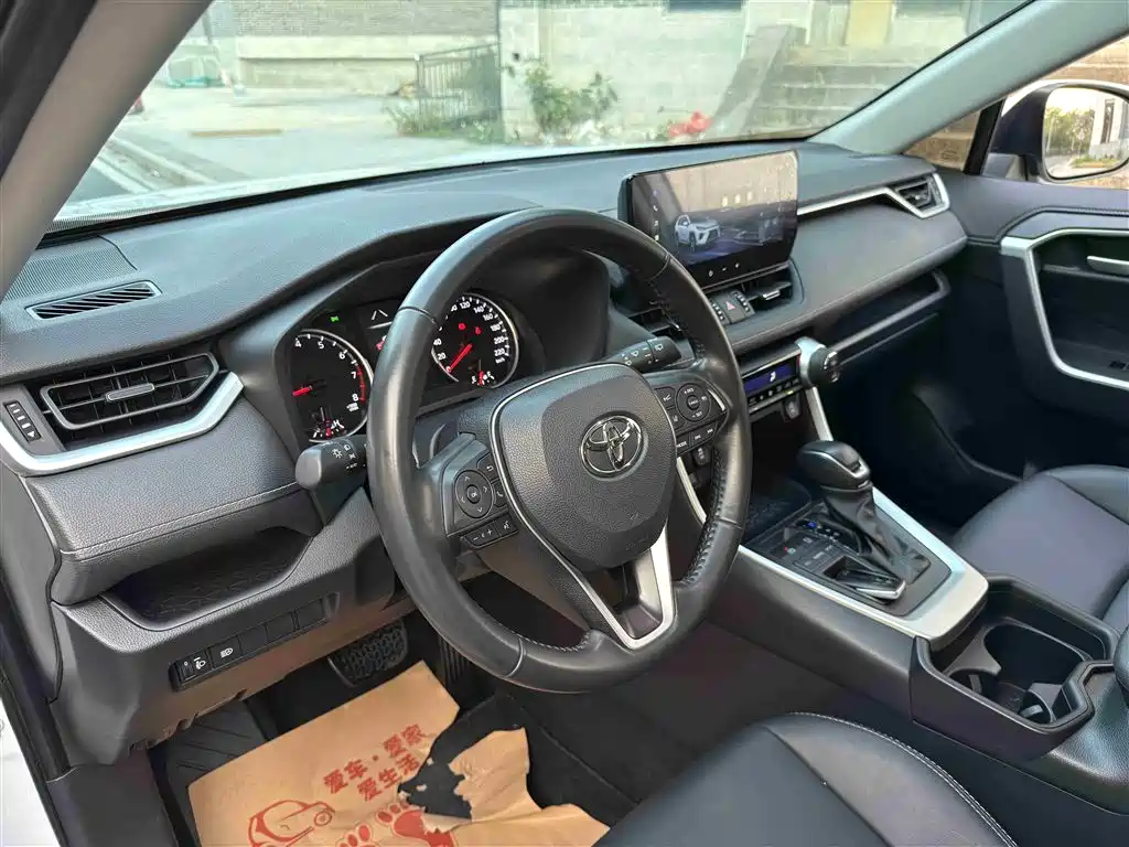 Toyota Wildlander 2023 — фото 15