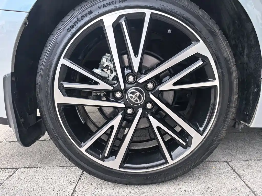 Toyota Camry 2024 — фото 10