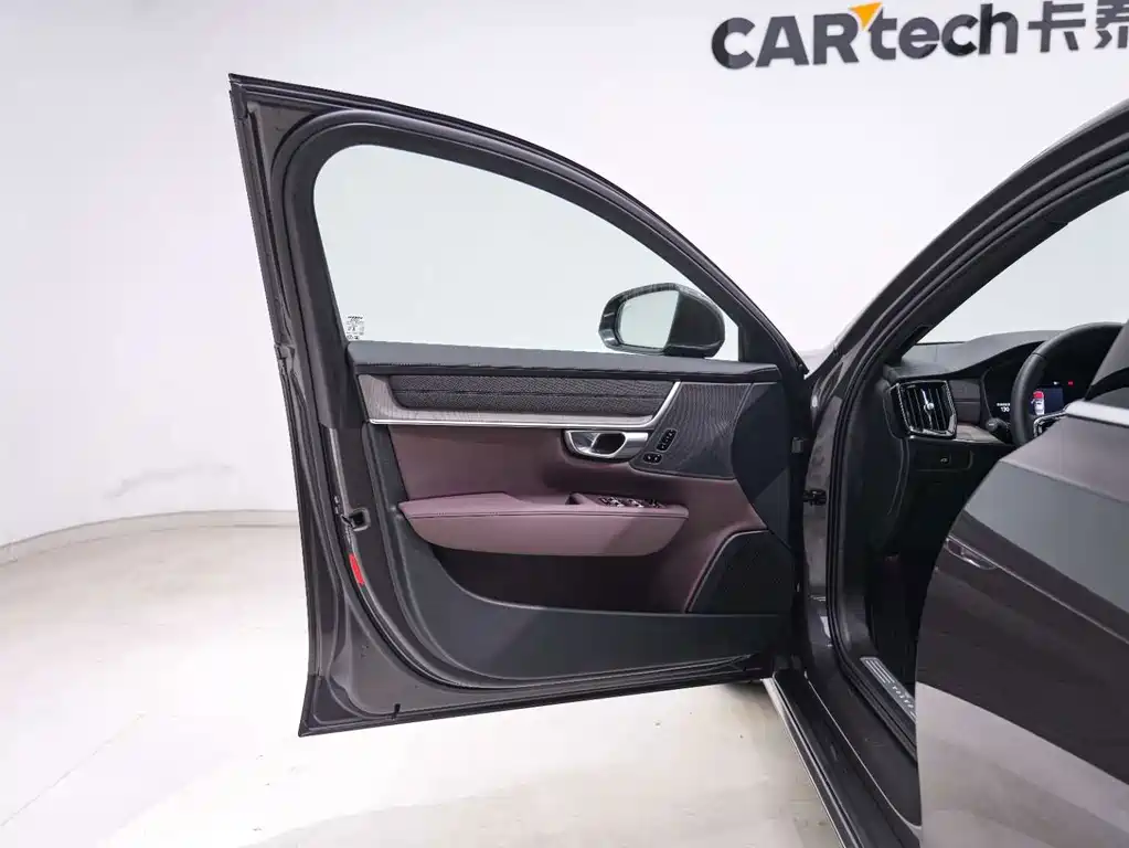 Volvo S90 2025 — фото 14