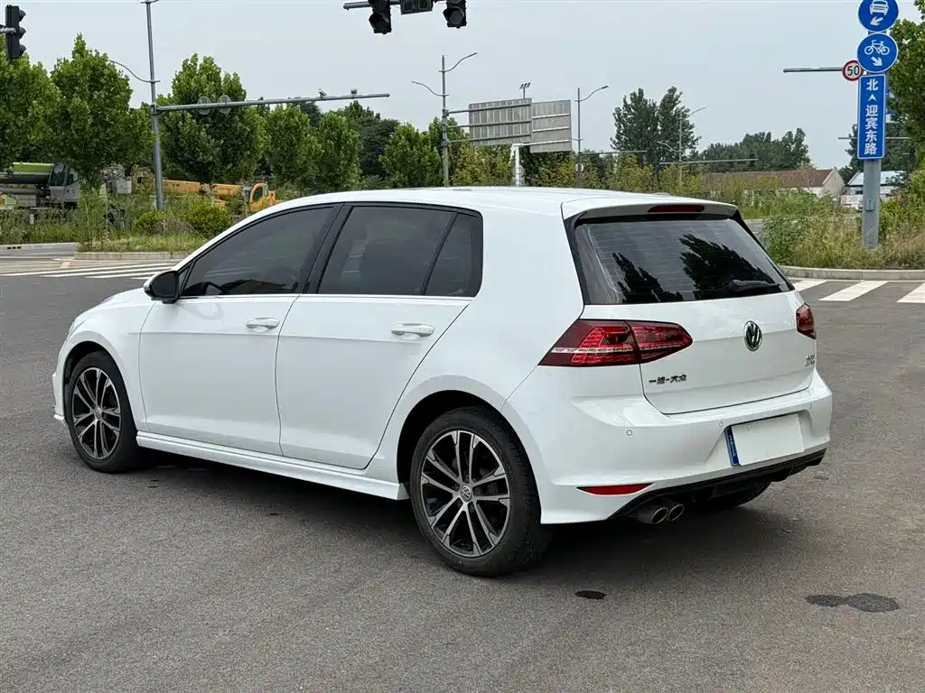 Volkswagen Golf 2017 — фото 12