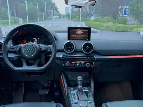 Audi Q2L 2022