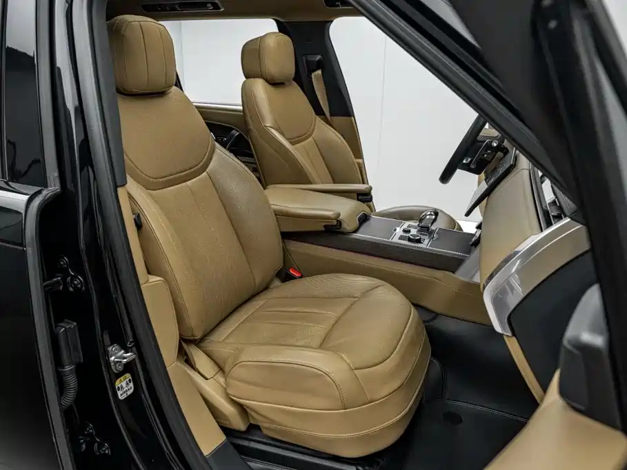 Land Rover Range Rover 2023 — фото 19