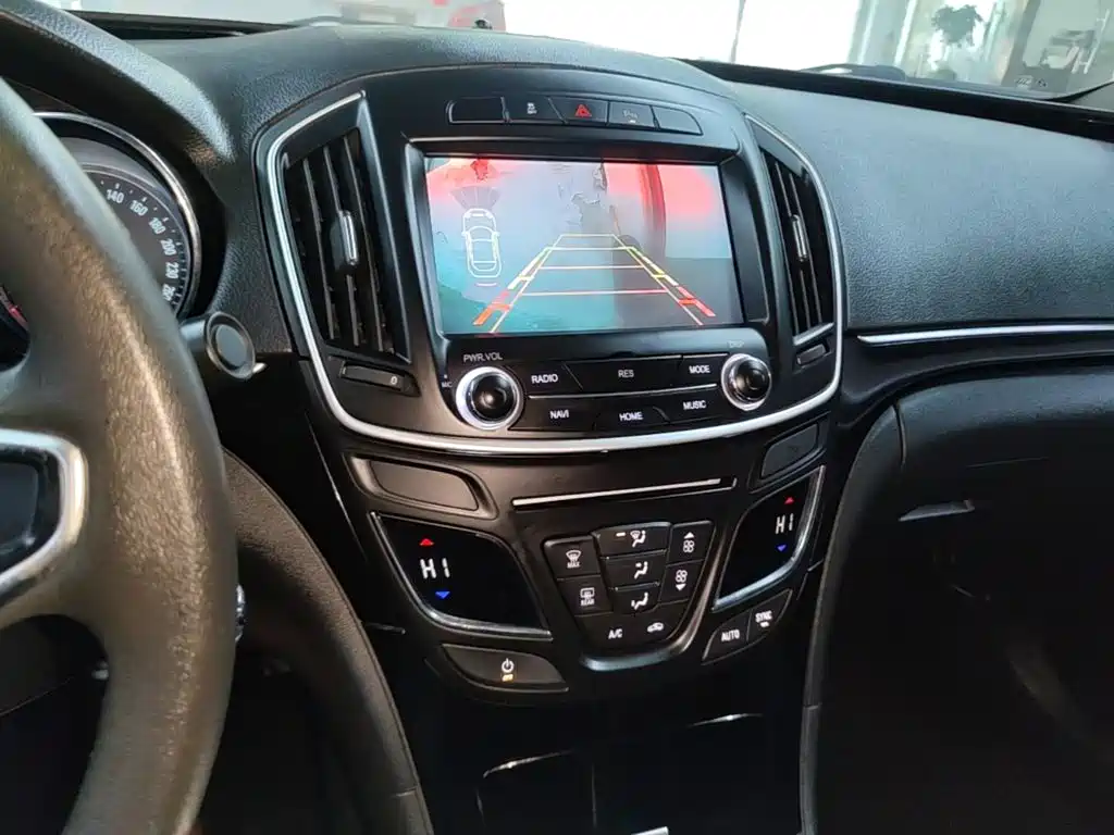 Buick Regal 2015 — фото 13