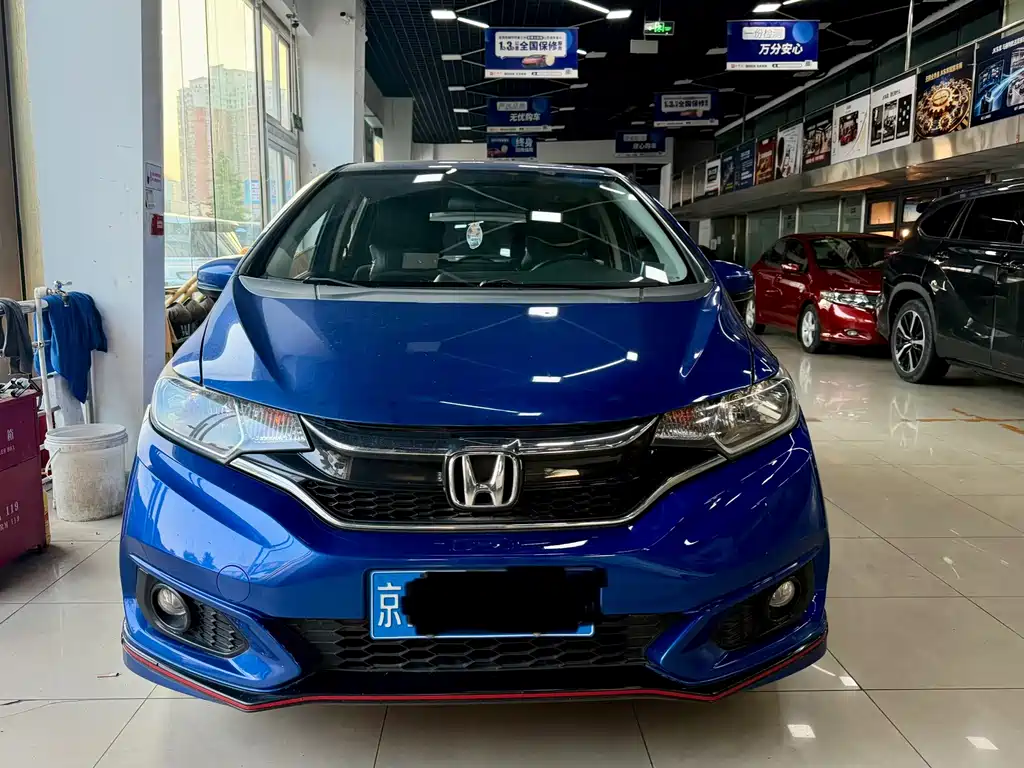 Honda Fit 2018 — фото 1
