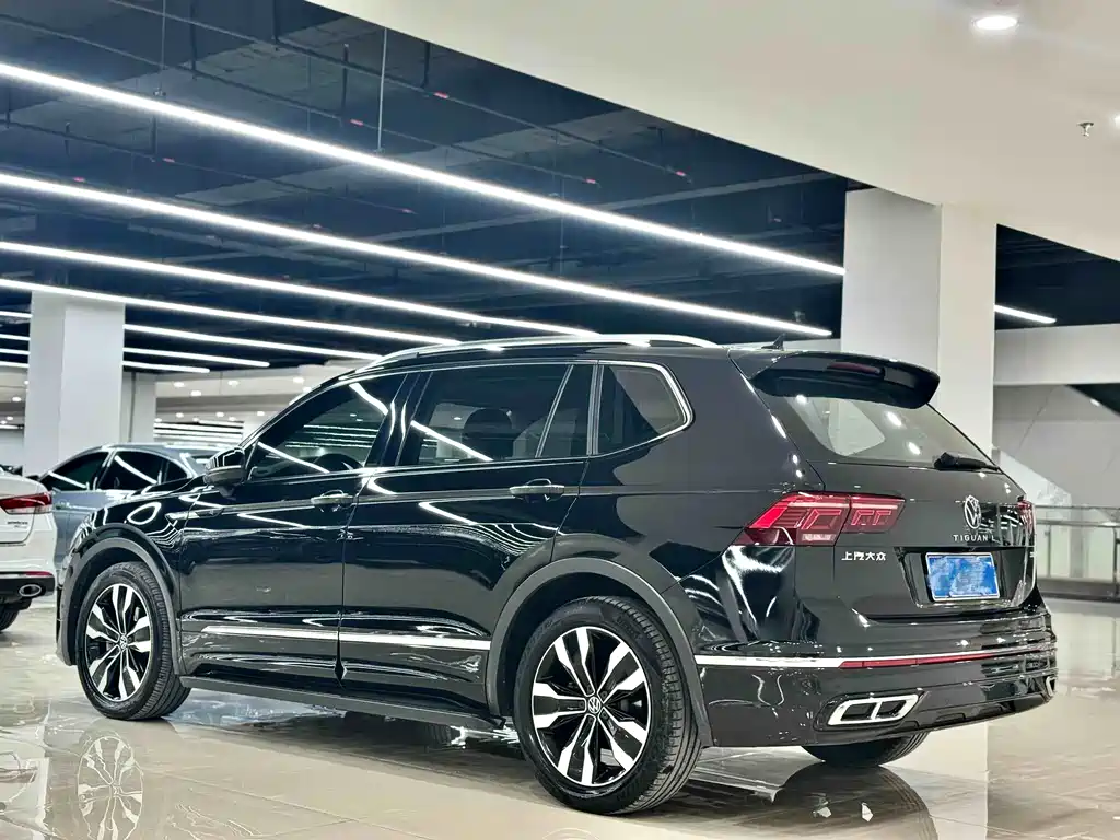 Volkswagen Tiguan L 2021 — фото 8