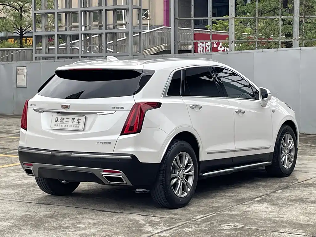 Cadillac XT5 2020 — фото 11