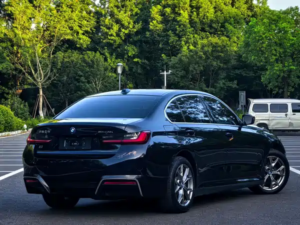 BMW i3 2024