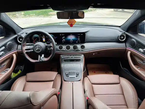Mercedes-Benz E-Class 2021