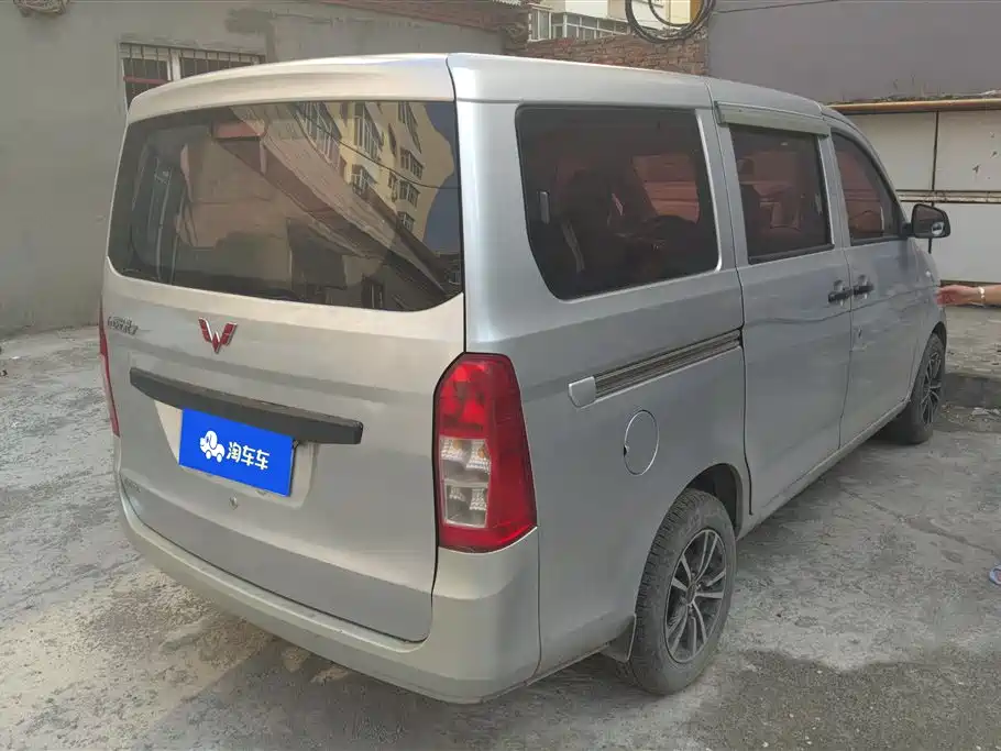 Wuling Rongguang V 2017 — фото 3
