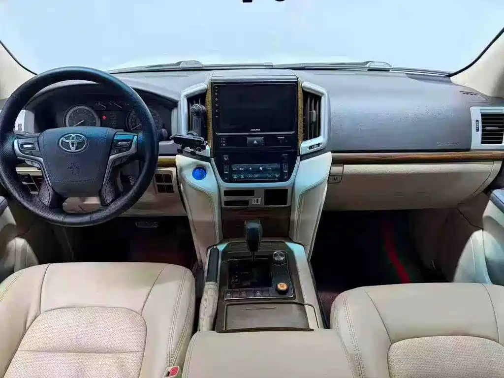 Toyota Land Cruiser 2019 — фото 4