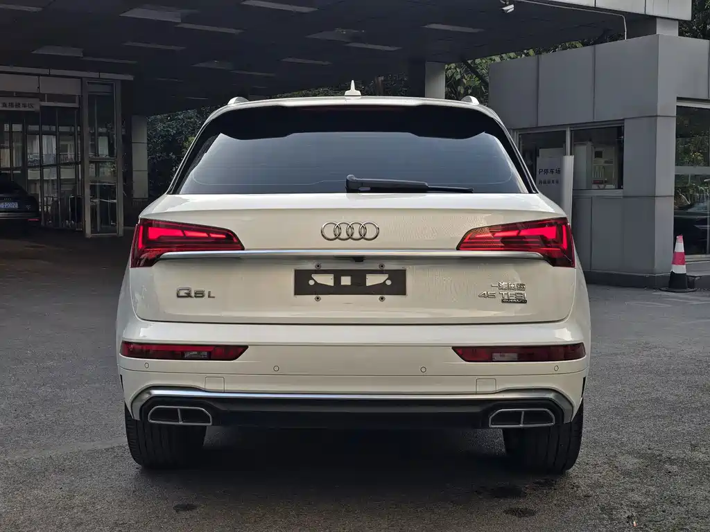 Audi Q5L 2022 — фото 7