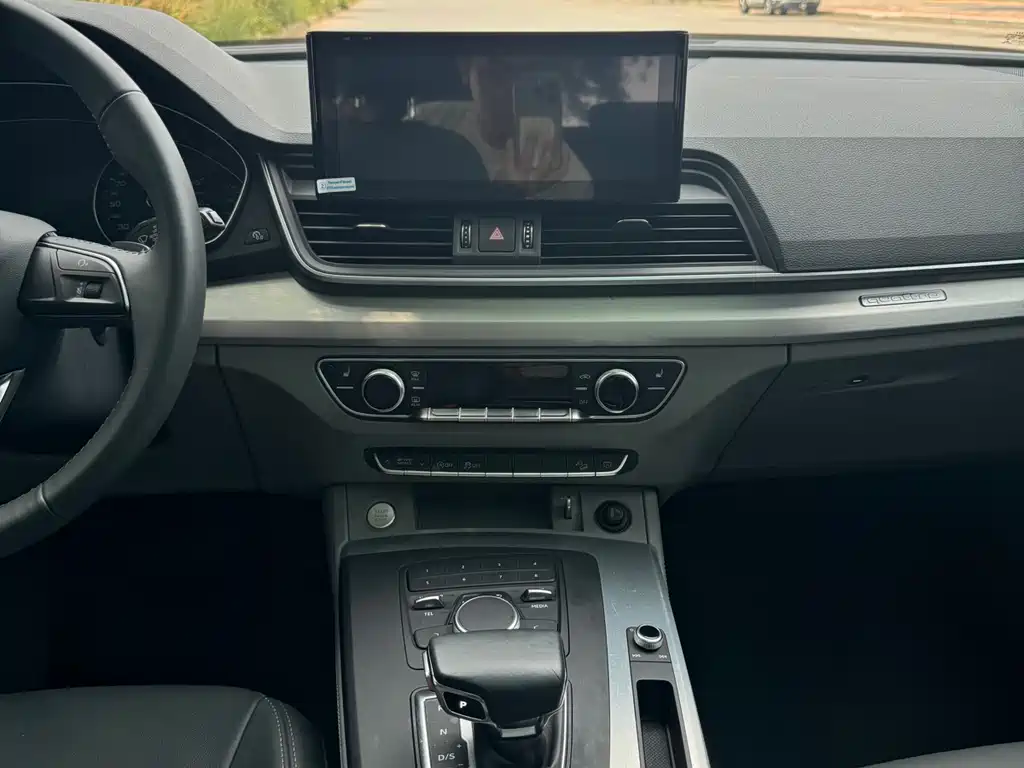 Audi Q5L 2021 — фото 21