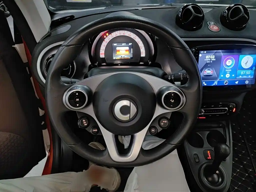 smart fortwo 2018 — фото 11
