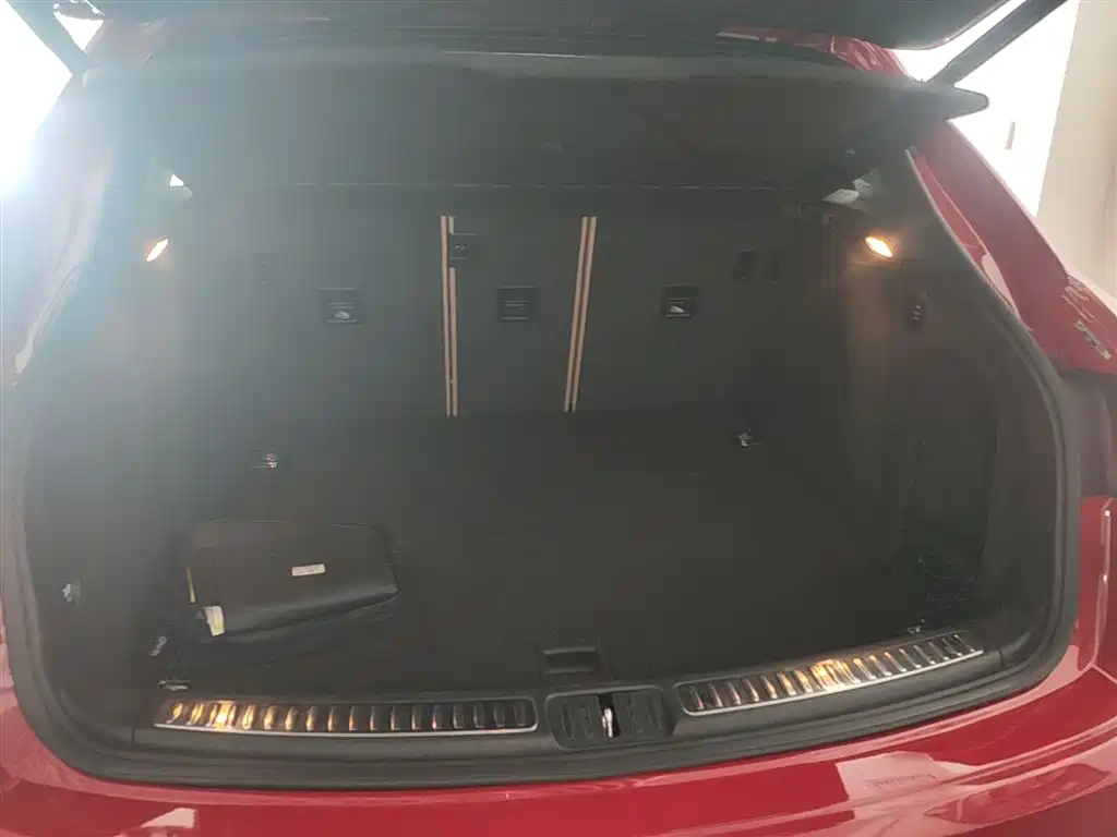 Porsche Macan 2020 — фото 19