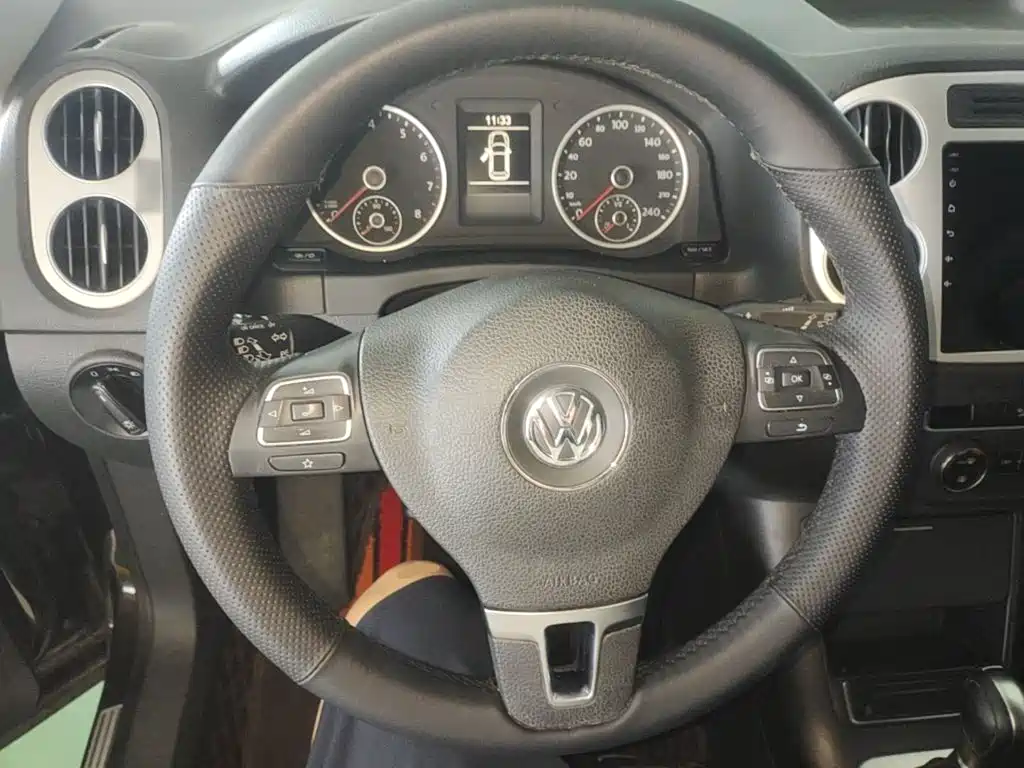 Volkswagen Tiguan 2016 — фото 11
