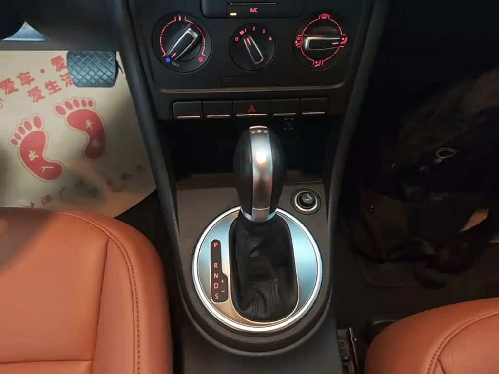 Volkswagen Beetle 2015 — фото 14