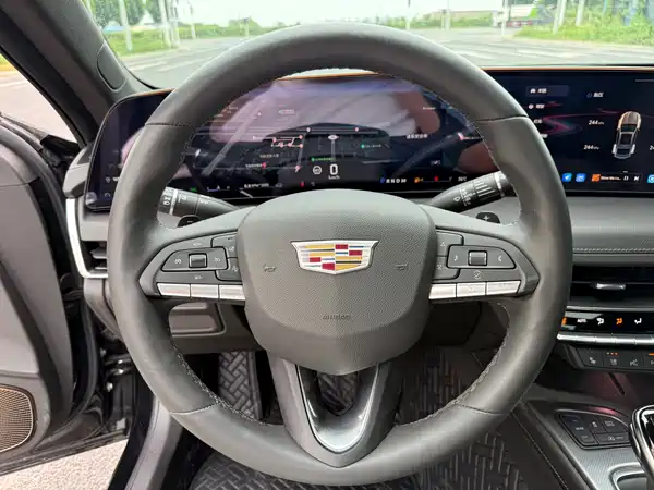 Cadillac CT5 2025