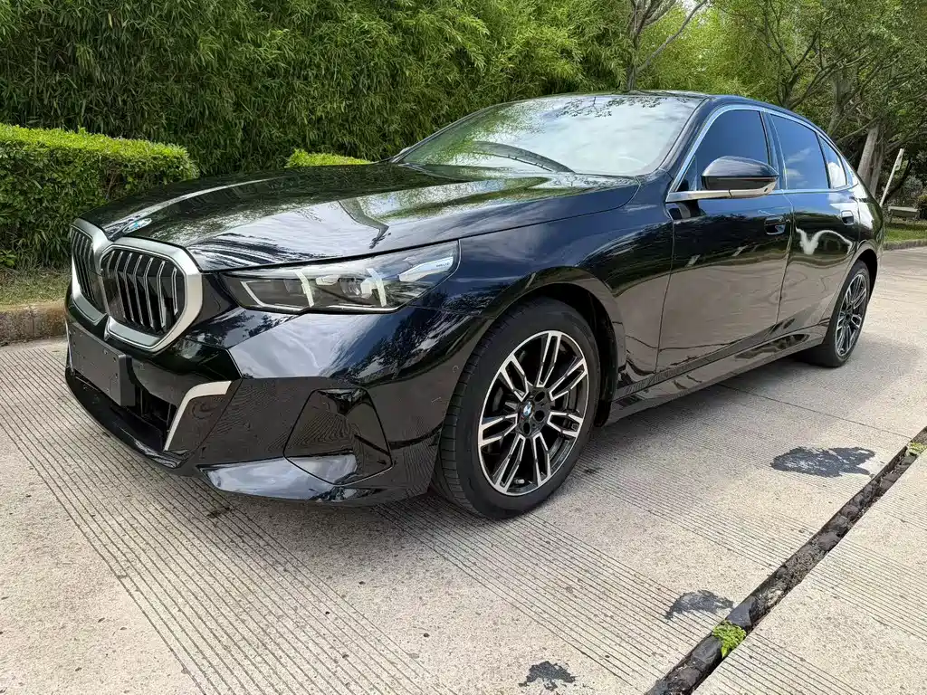 BMW 5 Series 2024