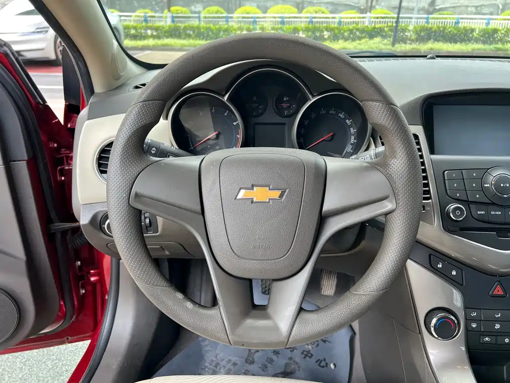 Chevrolet Cruze 2015 — фото 18