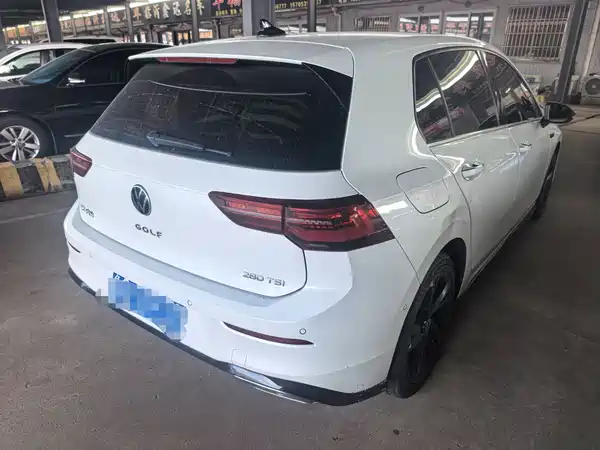 Volkswagen Golf 2023