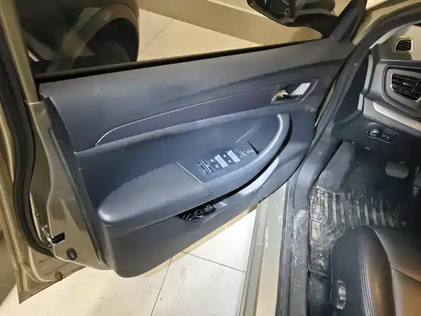 Roewe 360 2018