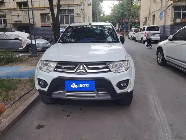 Mitsubishi Pajero Jinchang 2016