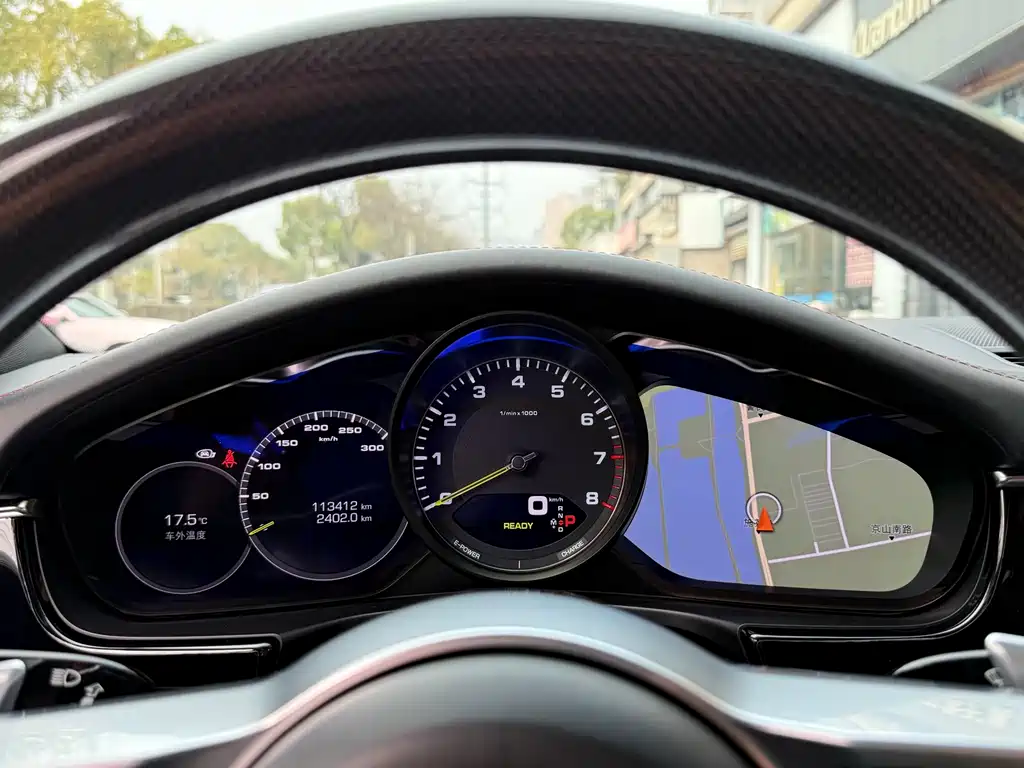 Porsche Panamera Hybrid 2018 — фото 13
