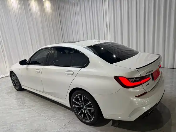 BMW 3 Series 2022
