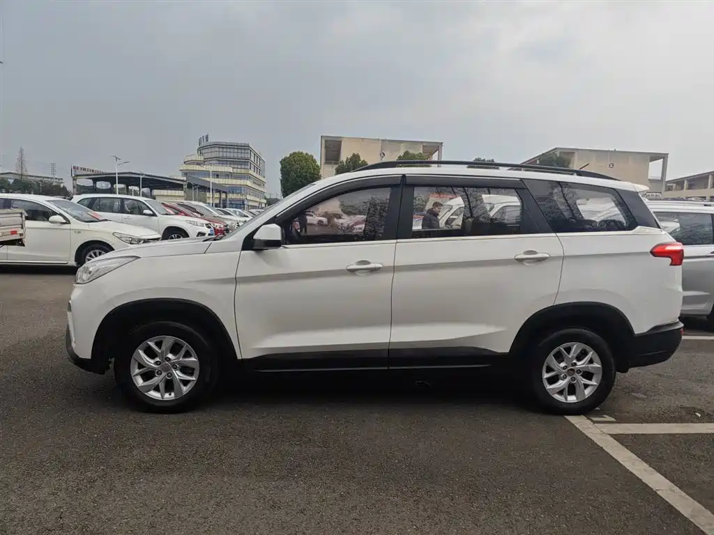 Wuling Hongguang S3 2019 — фото 4