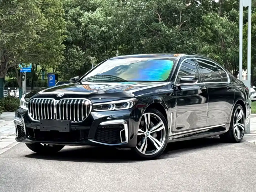 BMW 7 Series 2017 — фото 1