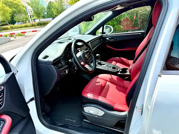 Porsche Macan 2020