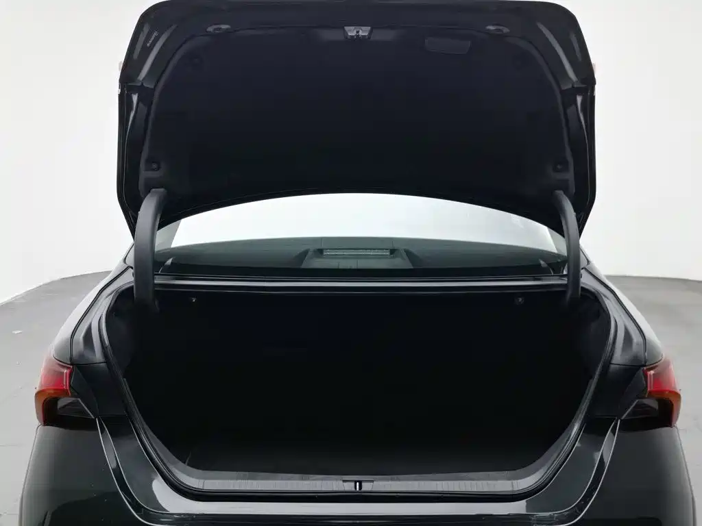 Toyota Avalon 2023 — фото 16