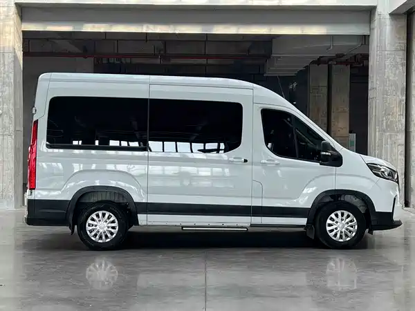 Maxus V90 2023
