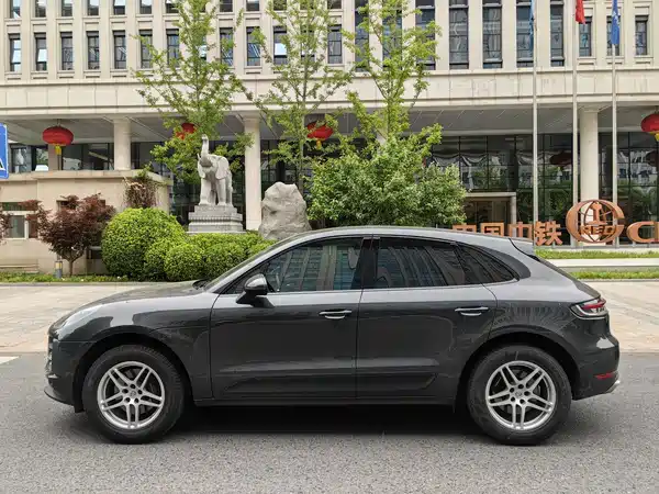 Porsche Macan 2020